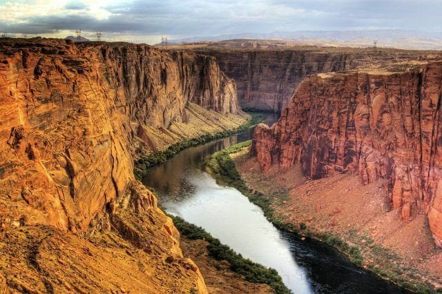 carving-glen-canyon-arizona-2252688630-e1473658868934