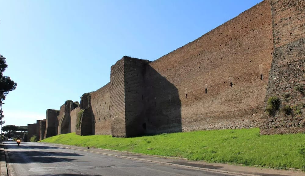 roman walls