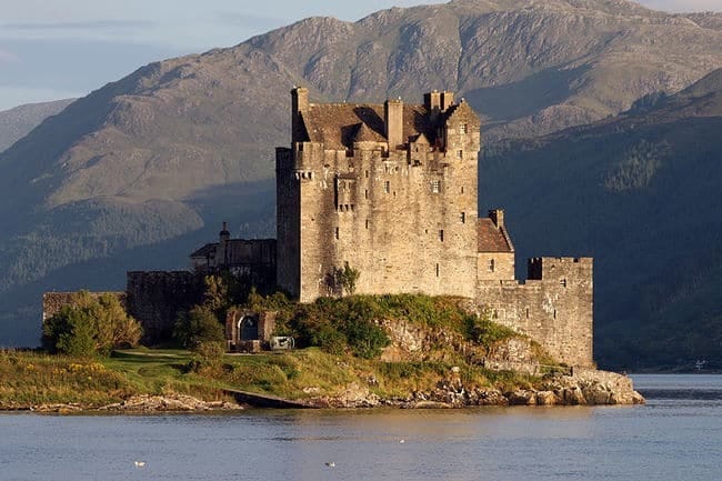 800px-eilean_donan_castle_-_140mm1